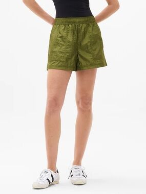 Athleta Lunar Sheen High Rise Utility Short Picoline Olive Green XL